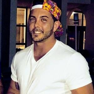 Meet your Posher, Corey